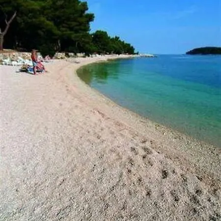 Tia Apartman *