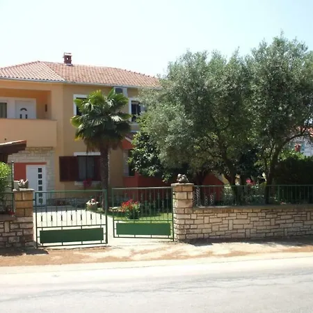 Tia * Rovinj